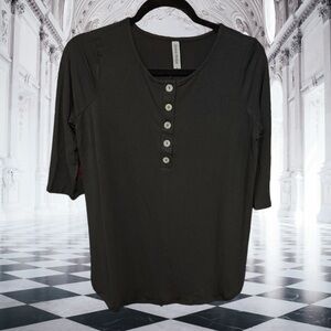 Zenana premium women’s size small shirt solid black 3/4 sleeves Henley new